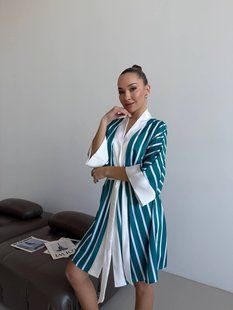 Шовковий жіночий комплект Victoria's Secret: халат та нічна сорочка Victoria's Secret фото